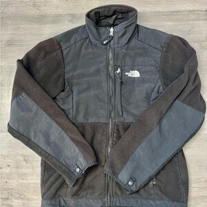 Women’s size medium northface jacket